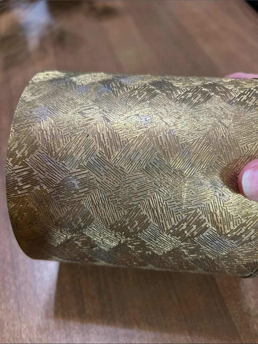 Vintage Decorative Floral Metal Toilet Paper Cover  with flowers on top